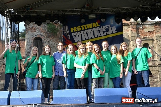 Zdjęcie w galerii na portalu naszraciborz.pl: Tabu rozgrzało wczoraj młodzież w Tworkowie wiadomości z regionu