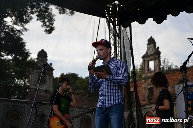 Zdjęcie w galerii na portalu naszraciborz.pl: Tabu rozgrzało wczoraj młodzież w Tworkowie wiadomości z regionu