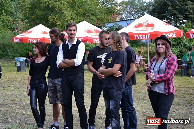 Zdjęcie w galerii na portalu naszraciborz.pl: Tabu rozgrzało wczoraj młodzież w Tworkowie wiadomości z regionu