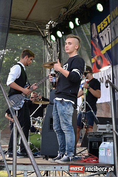 Zdjęcie w galerii na portalu naszraciborz.pl: Tabu rozgrzało wczoraj młodzież w Tworkowie wiadomości z regionu