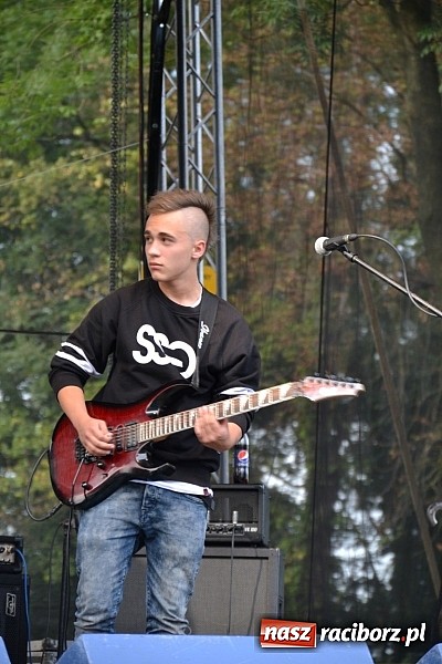 Zdjęcie w galerii na portalu naszraciborz.pl: Tabu rozgrzało wczoraj młodzież w Tworkowie wiadomości z regionu