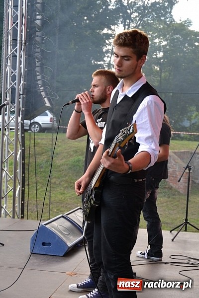 Zdjęcie w galerii na portalu naszraciborz.pl: Tabu rozgrzało wczoraj młodzież w Tworkowie wiadomości z regionu