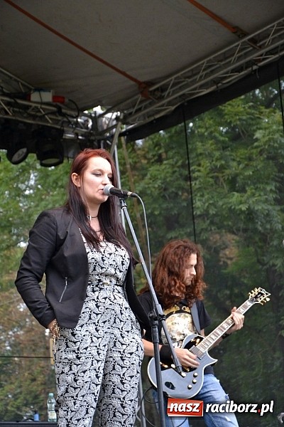 Zdjęcie w galerii na portalu naszraciborz.pl: Tabu rozgrzało wczoraj młodzież w Tworkowie wiadomości z regionu