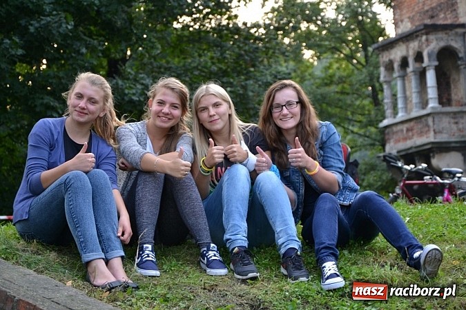 Zdjęcie w galerii na portalu naszraciborz.pl: Tabu rozgrzało wczoraj młodzież w Tworkowie wiadomości z regionu