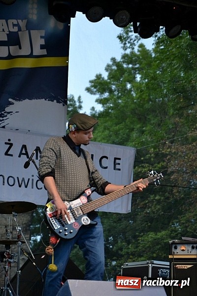 Zdjęcie w galerii na portalu naszraciborz.pl: Tabu rozgrzało wczoraj młodzież w Tworkowie wiadomości z regionu