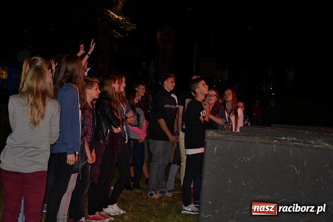 Zdjęcie w galerii na portalu naszraciborz.pl: Tabu rozgrzało wczoraj młodzież w Tworkowie wiadomości z regionu