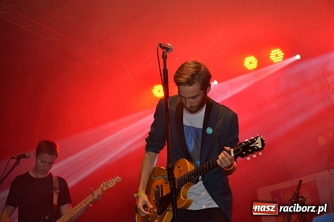 Zdjęcie w galerii na portalu naszraciborz.pl: Tabu rozgrzało wczoraj młodzież w Tworkowie wiadomości z regionu