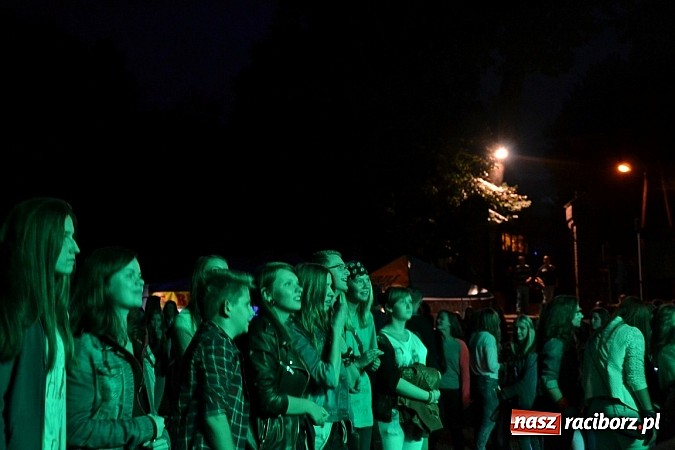 Zdjęcie w galerii na portalu naszraciborz.pl: Tabu rozgrzało wczoraj młodzież w Tworkowie wiadomości z regionu