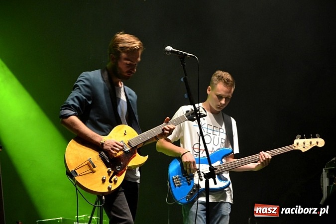 Zdjęcie w galerii na portalu naszraciborz.pl: Tabu rozgrzało wczoraj młodzież w Tworkowie wiadomości z regionu