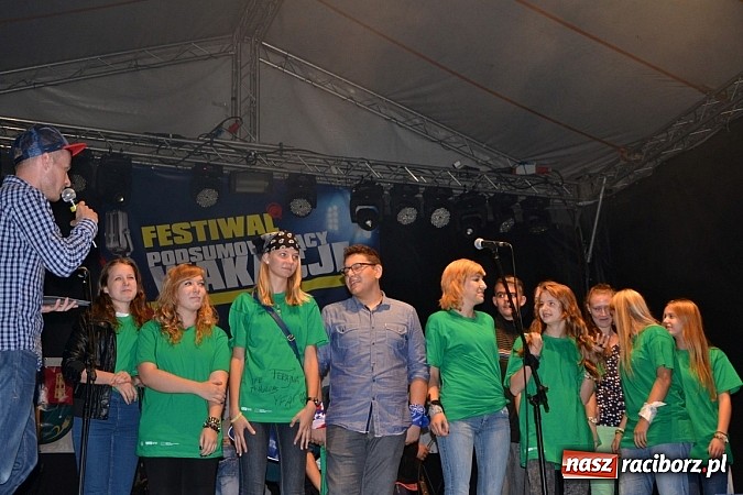 Zdjęcie w galerii na portalu naszraciborz.pl: Tabu rozgrzało wczoraj młodzież w Tworkowie wiadomości z regionu