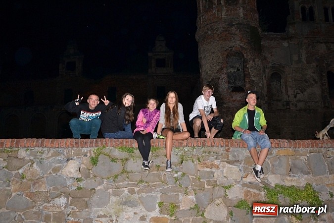 Zdjęcie w galerii na portalu naszraciborz.pl: Tabu rozgrzało wczoraj młodzież w Tworkowie wiadomości z regionu