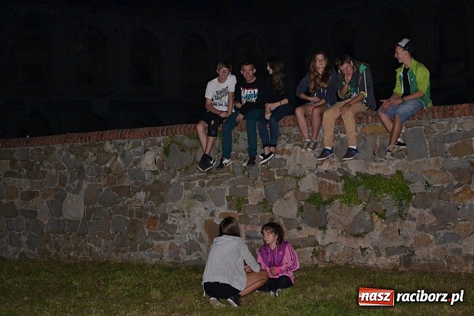 Zdjęcie w galerii na portalu naszraciborz.pl: Tabu rozgrzało wczoraj młodzież w Tworkowie wiadomości z regionu