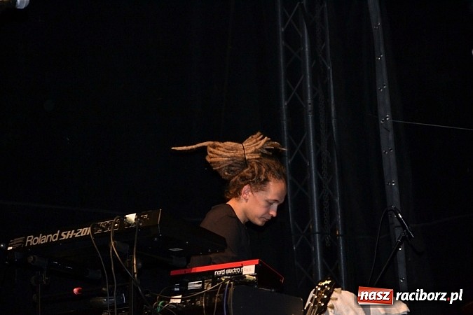 Zdjęcie w galerii na portalu naszraciborz.pl: Tabu rozgrzało wczoraj młodzież w Tworkowie wiadomości z regionu