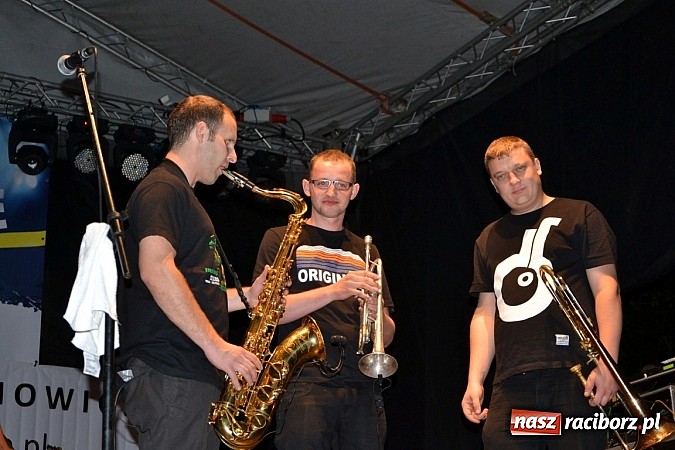 Zdjęcie w galerii na portalu naszraciborz.pl: Tabu rozgrzało wczoraj młodzież w Tworkowie wiadomości z regionu