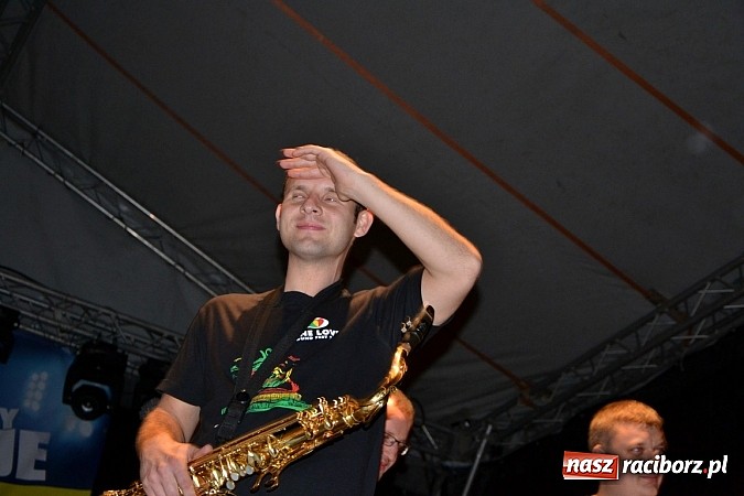 Zdjęcie w galerii na portalu naszraciborz.pl: Tabu rozgrzało wczoraj młodzież w Tworkowie wiadomości z regionu