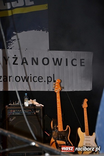 Zdjęcie w galerii na portalu naszraciborz.pl: Tabu rozgrzało wczoraj młodzież w Tworkowie wiadomości z regionu