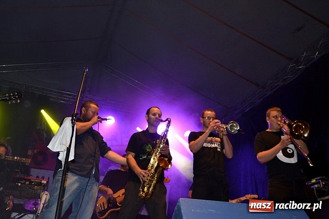 Zdjęcie w galerii na portalu naszraciborz.pl: Tabu rozgrzało wczoraj młodzież w Tworkowie wiadomości z regionu