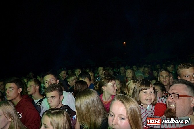 Zdjęcie w galerii na portalu naszraciborz.pl: Tabu rozgrzało wczoraj młodzież w Tworkowie wiadomości z regionu