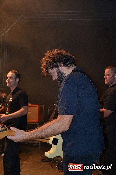 Zdjęcie w galerii na portalu naszraciborz.pl: Tabu rozgrzało wczoraj młodzież w Tworkowie wiadomości z regionu