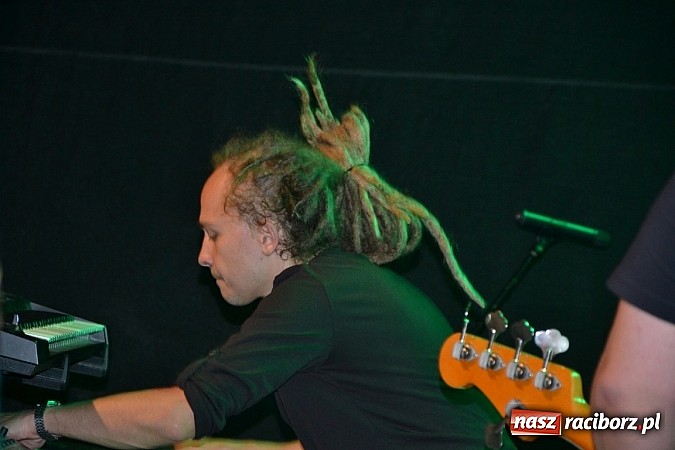 Zdjęcie w galerii na portalu naszraciborz.pl: Tabu rozgrzało wczoraj młodzież w Tworkowie wiadomości z regionu