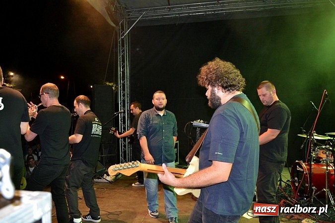 Zdjęcie w galerii na portalu naszraciborz.pl: Tabu rozgrzało wczoraj młodzież w Tworkowie wiadomości z regionu