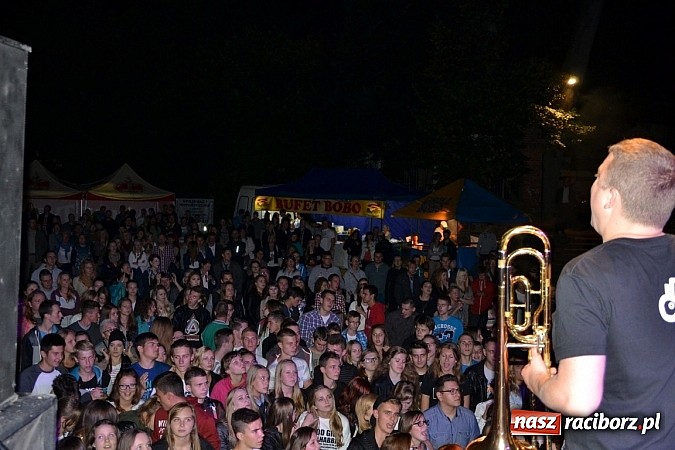 Zdjęcie w galerii na portalu naszraciborz.pl: Tabu rozgrzało wczoraj młodzież w Tworkowie wiadomości z regionu