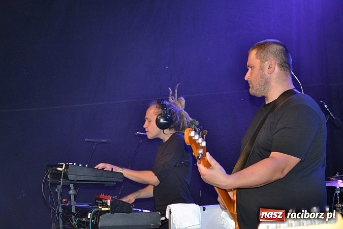 Zdjęcie w galerii na portalu naszraciborz.pl: Tabu rozgrzało wczoraj młodzież w Tworkowie wiadomości z regionu