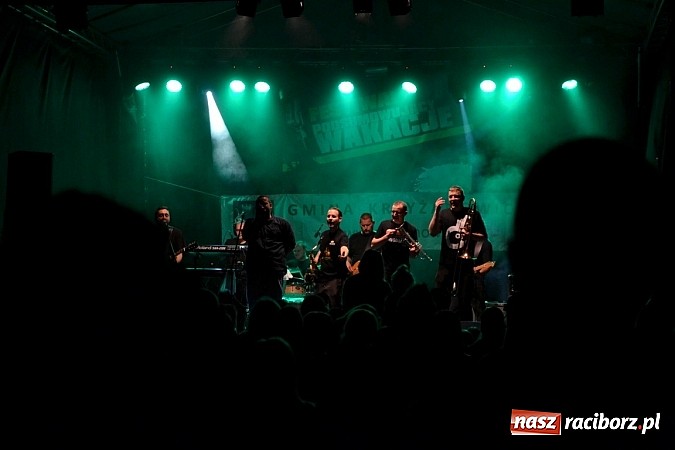 Zdjęcie w galerii na portalu naszraciborz.pl: Tabu rozgrzało wczoraj młodzież w Tworkowie wiadomości z regionu