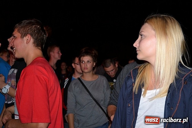 Zdjęcie w galerii na portalu naszraciborz.pl: Tabu rozgrzało wczoraj młodzież w Tworkowie wiadomości z regionu