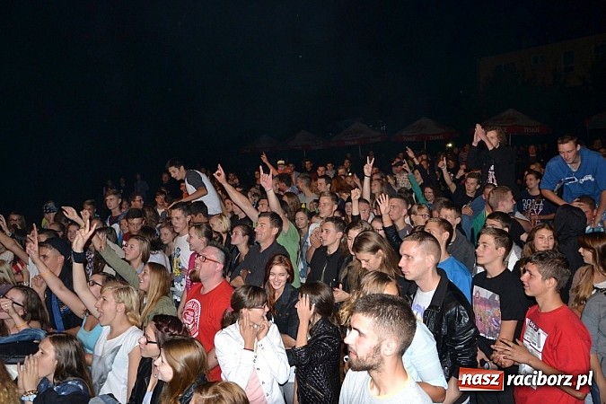 Zdjęcie w galerii na portalu naszraciborz.pl: Tabu rozgrzało wczoraj młodzież w Tworkowie wiadomości z regionu