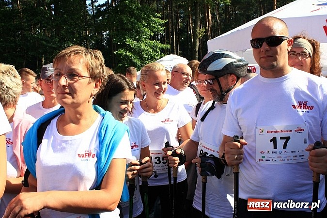 Zdjęcie w galerii na portalu naszraciborz.pl: Rekord Guinnessa w Nordic Walking w liczbach wiadomości z regionu