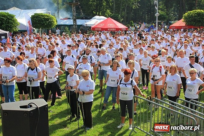 Zdjęcie w galerii na portalu naszraciborz.pl: Rekord Guinnessa w Nordic Walking w liczbach wiadomości z regionu