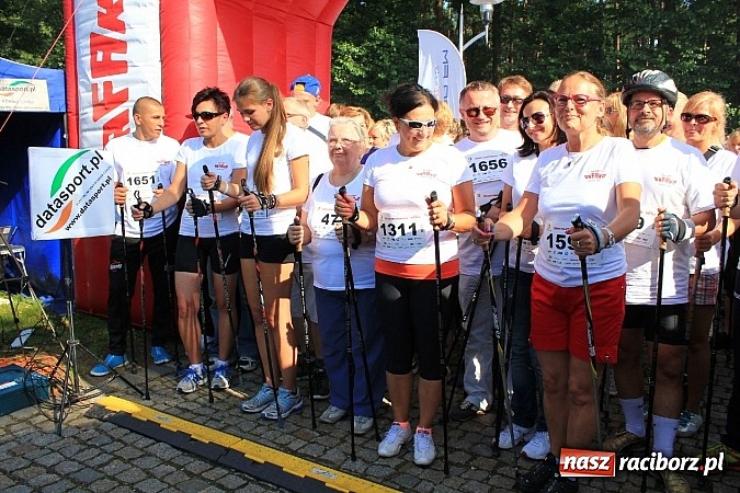 Zdjęcie w galerii na portalu naszraciborz.pl: Rekord Guinnessa w Nordic Walking w liczbach wiadomości z regionu