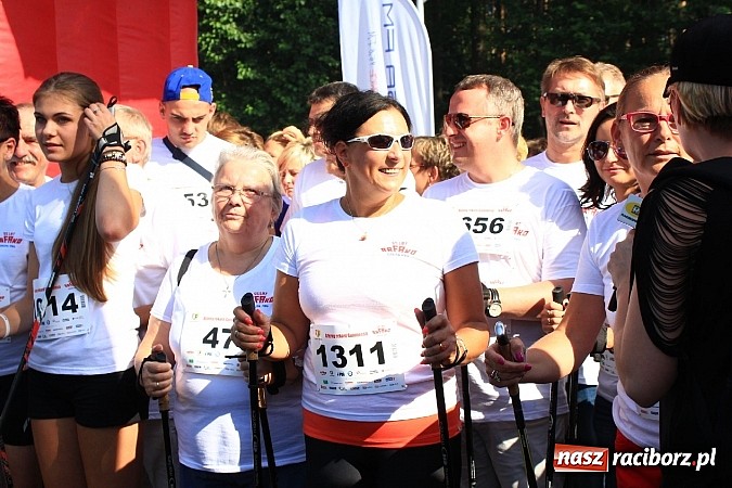 Zdjęcie w galerii na portalu naszraciborz.pl: Rekord Guinnessa w Nordic Walking w liczbach wiadomości z regionu
