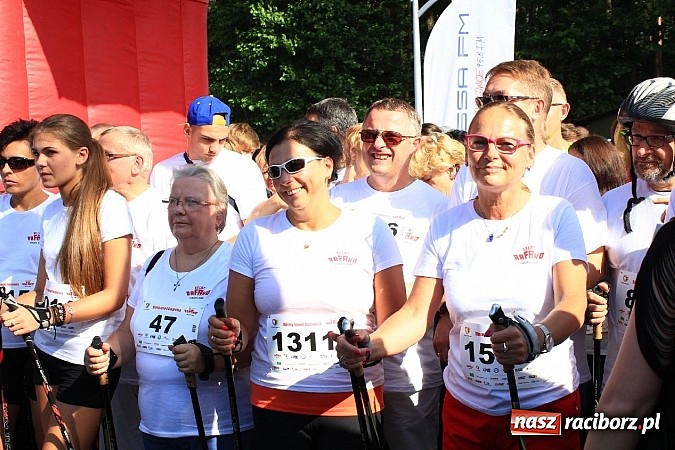 Zdjęcie w galerii na portalu naszraciborz.pl: Rekord Guinnessa w Nordic Walking w liczbach wiadomości z regionu