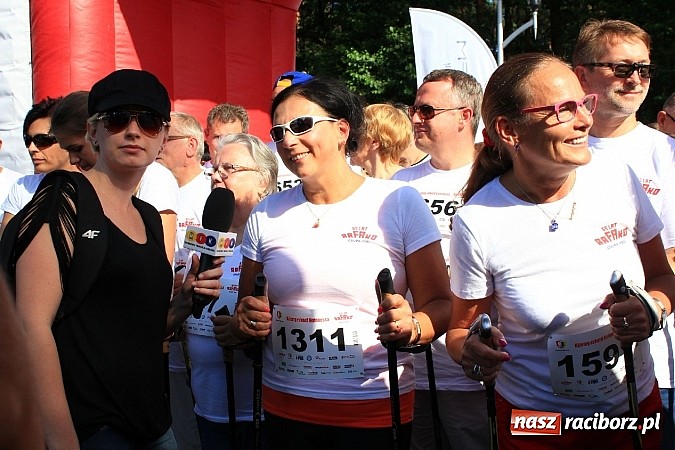 Zdjęcie w galerii na portalu naszraciborz.pl: Rekord Guinnessa w Nordic Walking w liczbach wiadomości z regionu