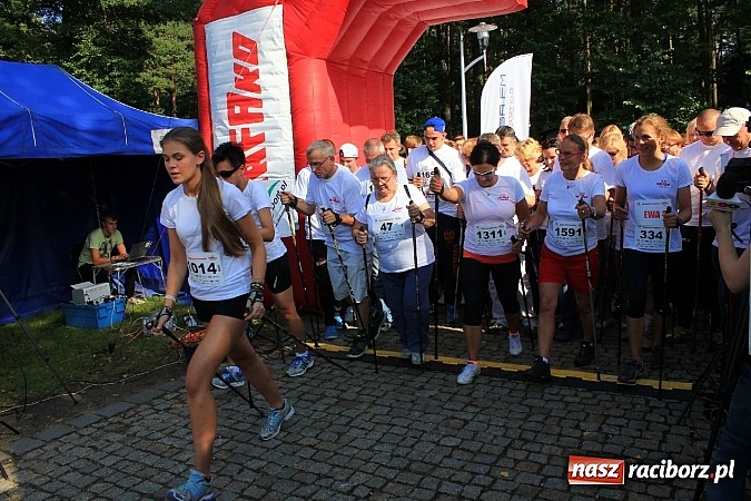 Zdjęcie w galerii na portalu naszraciborz.pl: Rekord Guinnessa w Nordic Walking w liczbach wiadomości z regionu