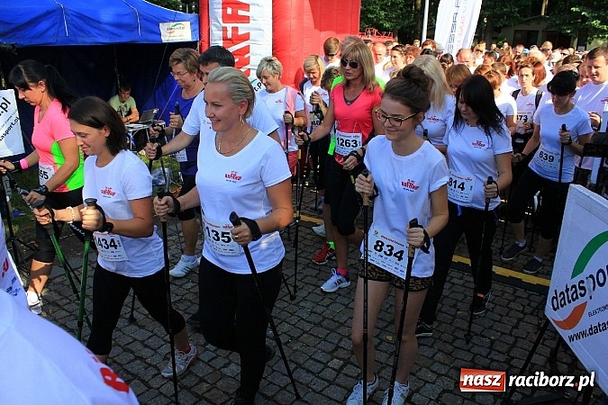 Zdjęcie w galerii na portalu naszraciborz.pl: Rekord Guinnessa w Nordic Walking w liczbach wiadomości z regionu