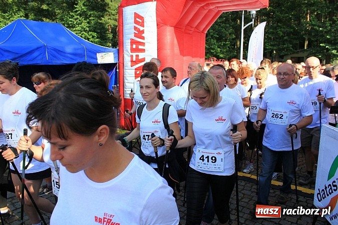 Zdjęcie w galerii na portalu naszraciborz.pl: Rekord Guinnessa w Nordic Walking w liczbach wiadomości z regionu