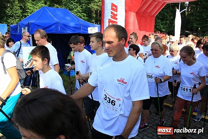 Zdjęcie w galerii na portalu naszraciborz.pl: Rekord Guinnessa w Nordic Walking w liczbach wiadomości z regionu