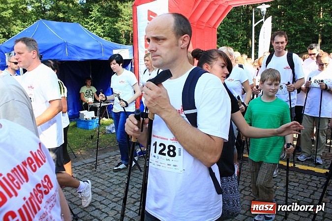 Zdjęcie w galerii na portalu naszraciborz.pl: Rekord Guinnessa w Nordic Walking w liczbach wiadomości z regionu