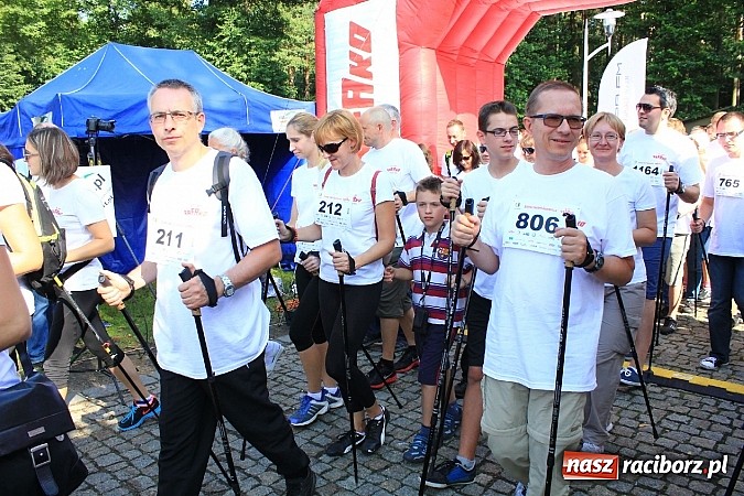 Zdjęcie w galerii na portalu naszraciborz.pl: Rekord Guinnessa w Nordic Walking w liczbach wiadomości z regionu