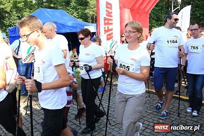 Zdjęcie w galerii na portalu naszraciborz.pl: Rekord Guinnessa w Nordic Walking w liczbach wiadomości z regionu