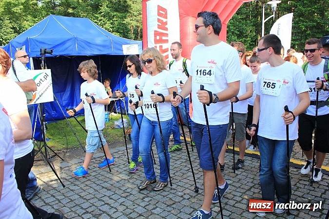 Zdjęcie w galerii na portalu naszraciborz.pl: Rekord Guinnessa w Nordic Walking w liczbach wiadomości z regionu