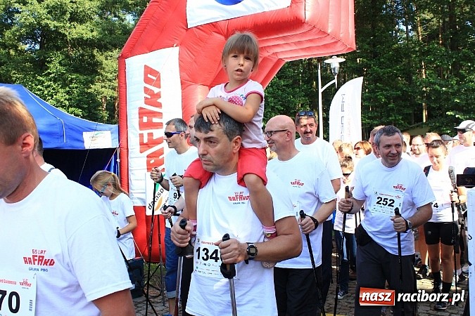 Zdjęcie w galerii na portalu naszraciborz.pl: Rekord Guinnessa w Nordic Walking w liczbach wiadomości z regionu