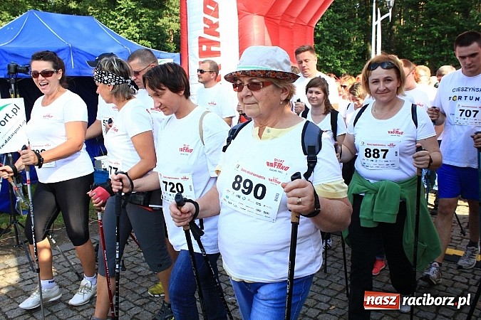 Zdjęcie w galerii na portalu naszraciborz.pl: Rekord Guinnessa w Nordic Walking w liczbach wiadomości z regionu