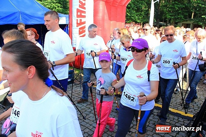 Zdjęcie w galerii na portalu naszraciborz.pl: Rekord Guinnessa w Nordic Walking w liczbach wiadomości z regionu