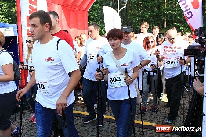 Zdjęcie w galerii na portalu naszraciborz.pl: Rekord Guinnessa w Nordic Walking w liczbach wiadomości z regionu
