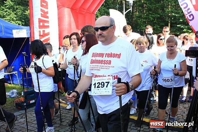 Zdjęcie w galerii na portalu naszraciborz.pl: Rekord Guinnessa w Nordic Walking w liczbach wiadomości z regionu