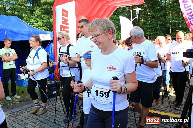 Zdjęcie w galerii na portalu naszraciborz.pl: Rekord Guinnessa w Nordic Walking w liczbach wiadomości z regionu
